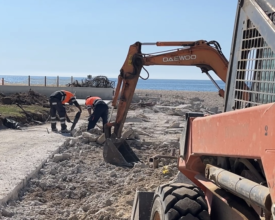 El MITECO inicia les obres d’adaptació del passeig marítim a la desembocadura del Foix